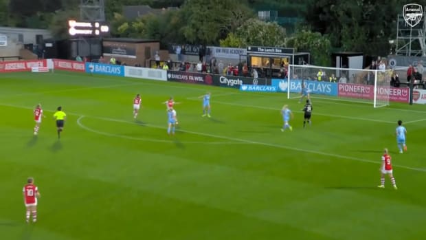 Miedema and Little help Arsenal thrash Man City Women
